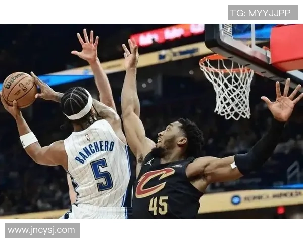 步行者与魔术季后赛对决回顾及精彩瞬间分析